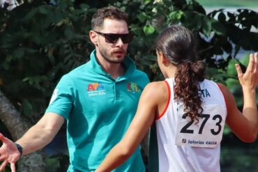 Técnico de atletismo busca ajuda para tratamento contra câncer raro