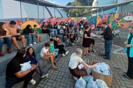 Estudantes de Guaramirim recebem uniformes pela primeira vez