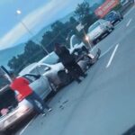Acidente entre carros deixa feridos em viaduto de Guaramirim